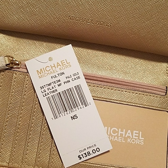 Michael Kors platinum gold wristlet/wallet - Picture 7 of 7